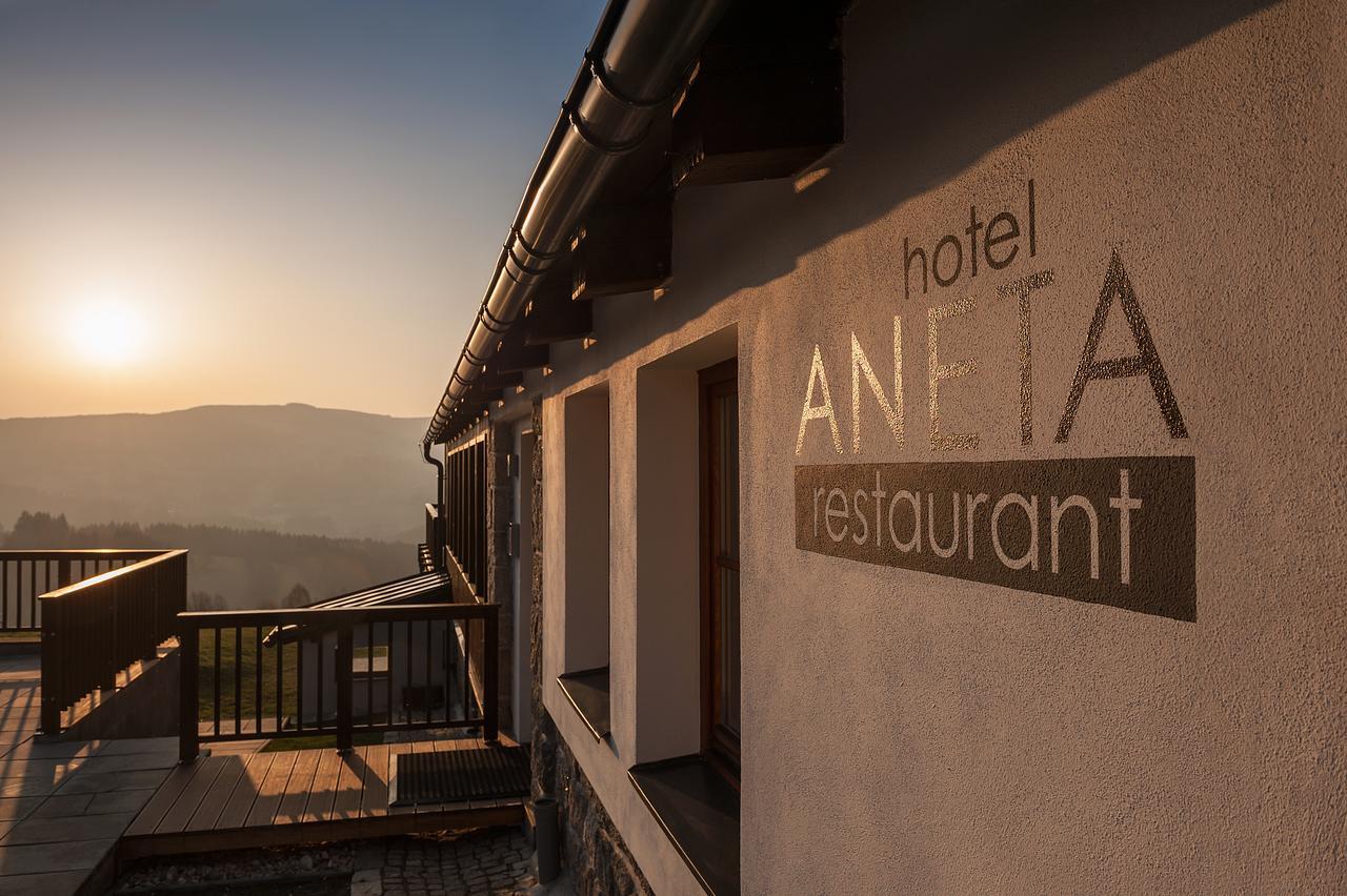 Aneta Hotel & Restaurant Vítkovice Extérieur photo